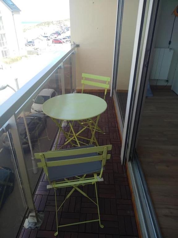 Балкон или терраса в L Îlot de la Baie, super studio 4p face à la mer, parking gratuit, wifi, classé 2 étoiles à Fort Mahon Plage, Baie de Somme