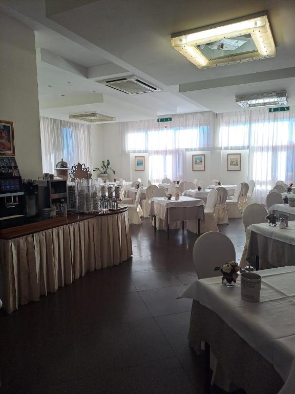 Restaurace v ubytování Hotel Internazionale