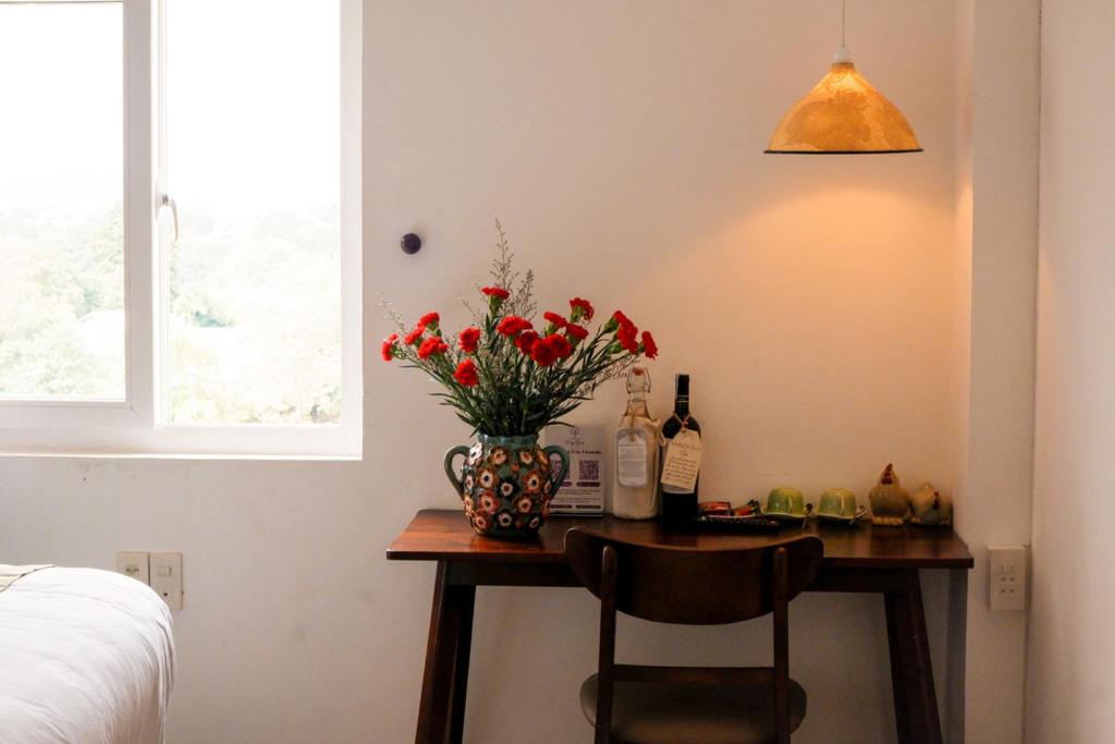 Purple Hue - Charming Riverside - 13