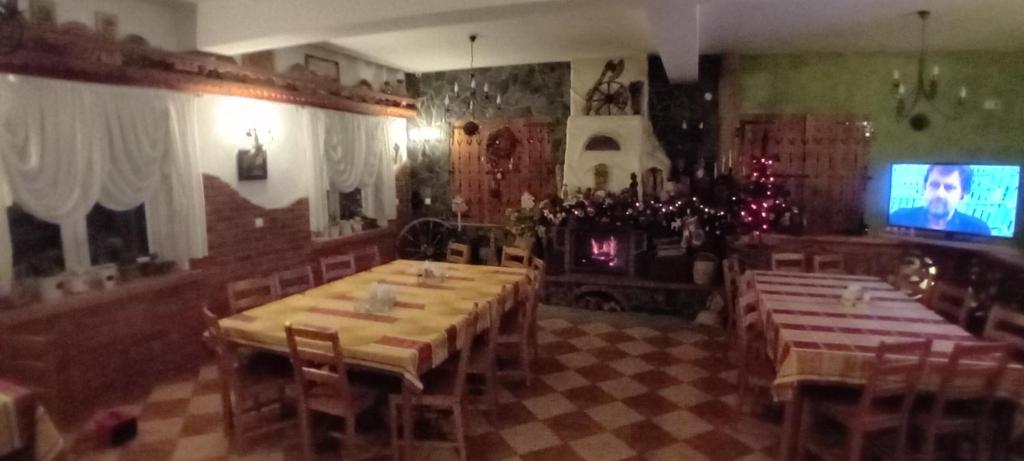 Telewizja i/lub zestaw kina domowego w obiekcie amel orawa