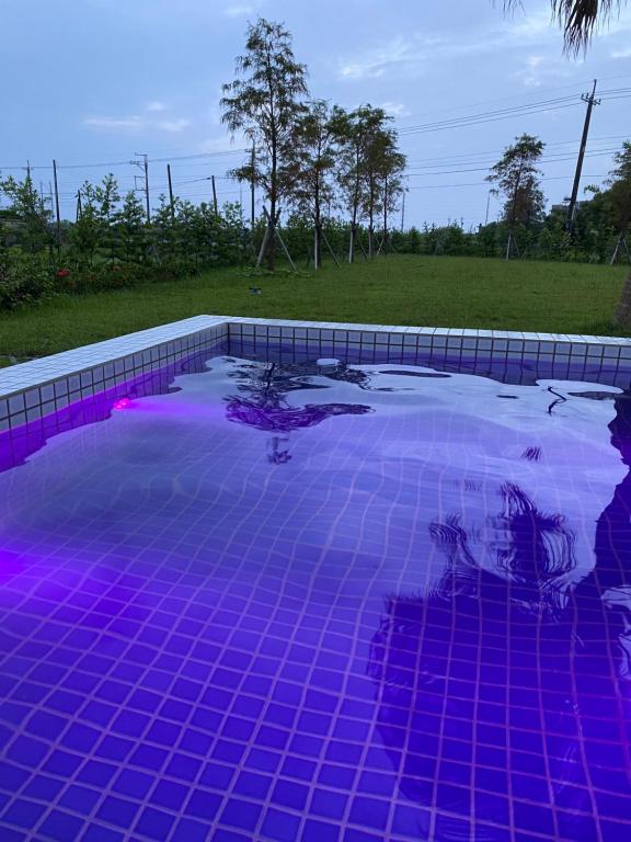 Bazén v ubytování FUN Style Homestay nebo v jeho okolí