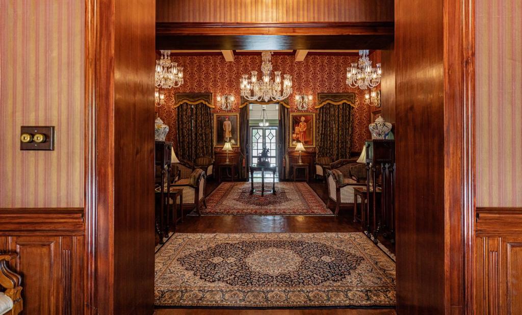 Posezení v ubytování Ajit Bhawan - A Palace Resort