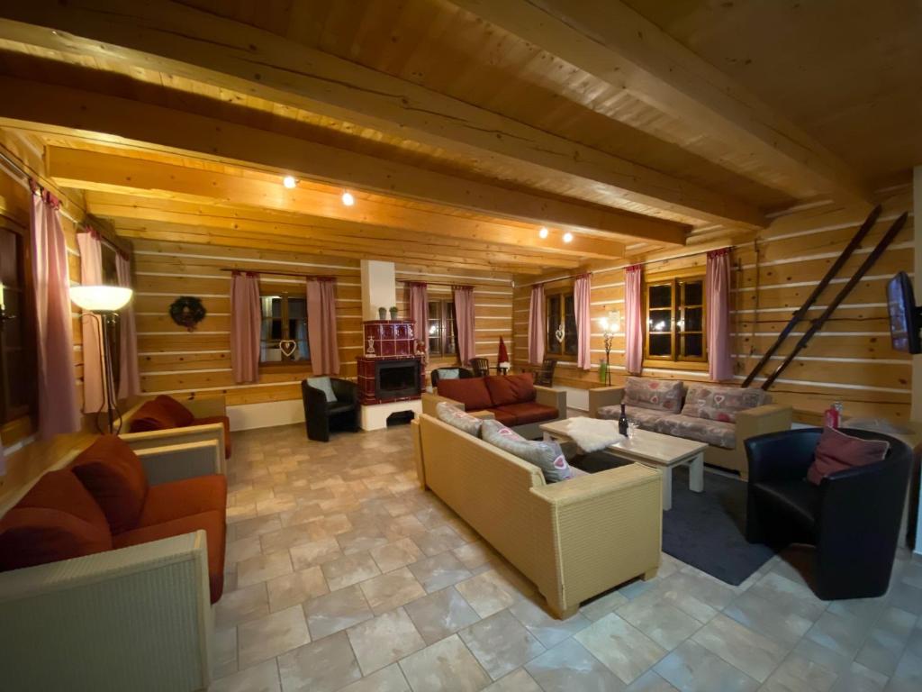 Posezení v ubytování CHALUPA Honzík - VILLA Vrchlabí