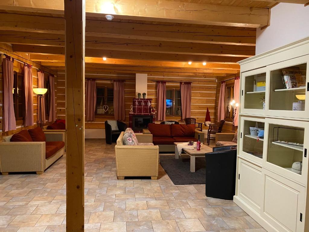 Posezení v ubytování CHALUPA Honzík - VILLA Vrchlabí