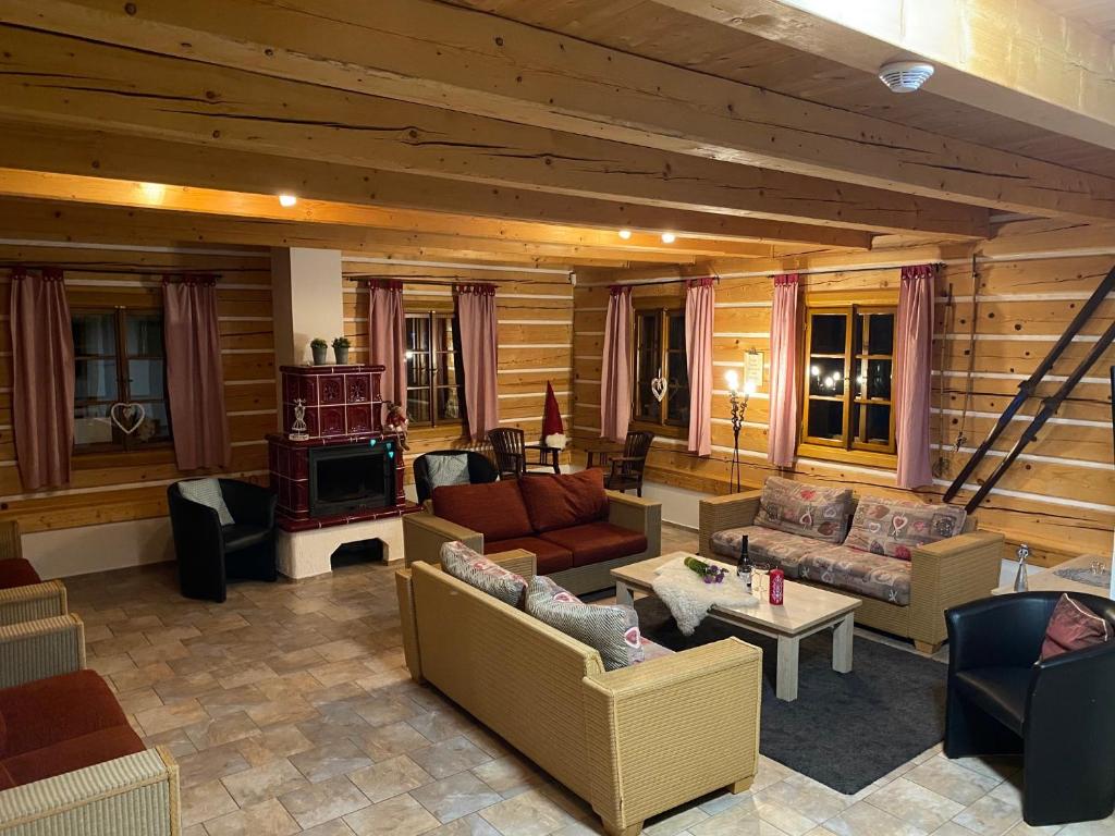 Posezení v ubytování CHALUPA Honzík - VILLA Vrchlabí