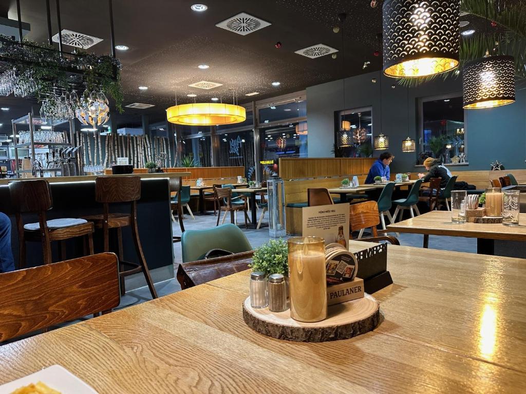 Restaurace v ubytování AUSZEIT DAS HOTEL Asbach-Bäumenheim