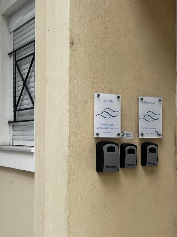 Central Studio Semi-basement - 5