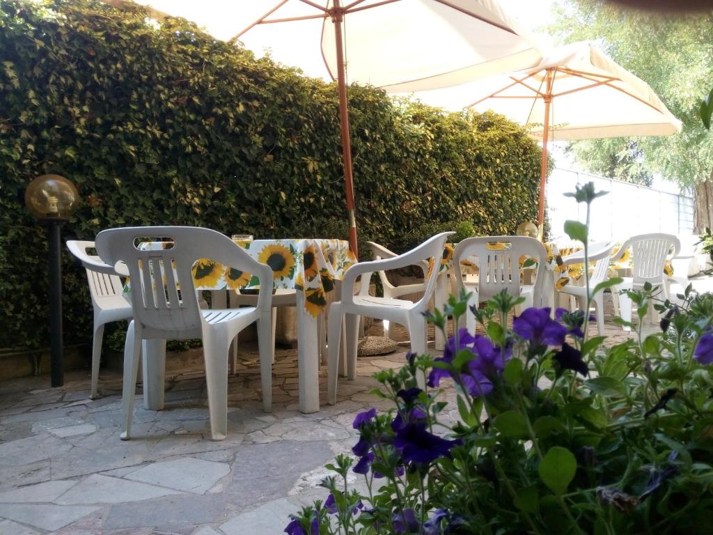 Zahrada ubytování Hotel Lea