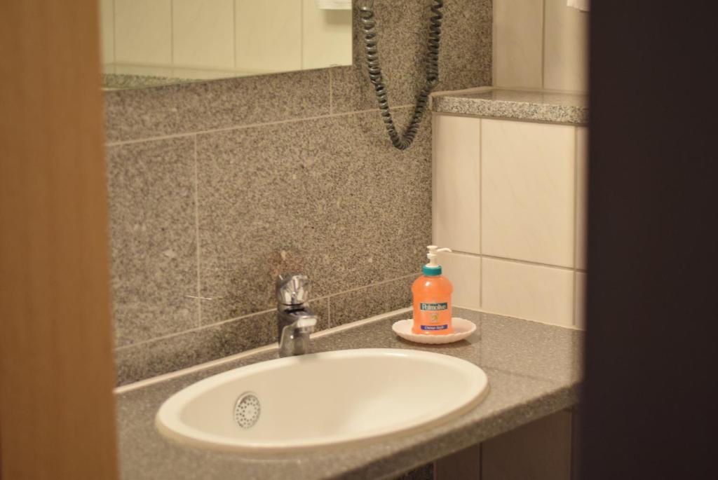 Koupelna v ubytování Niebuhrs Hotel