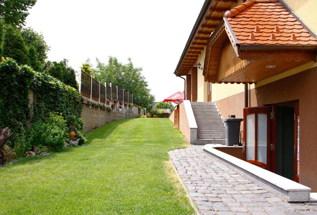 Zahrada ubytování Castrum Vendégház
