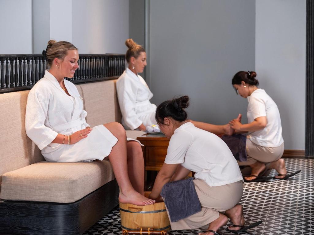 Deluxe Spa with Balcony