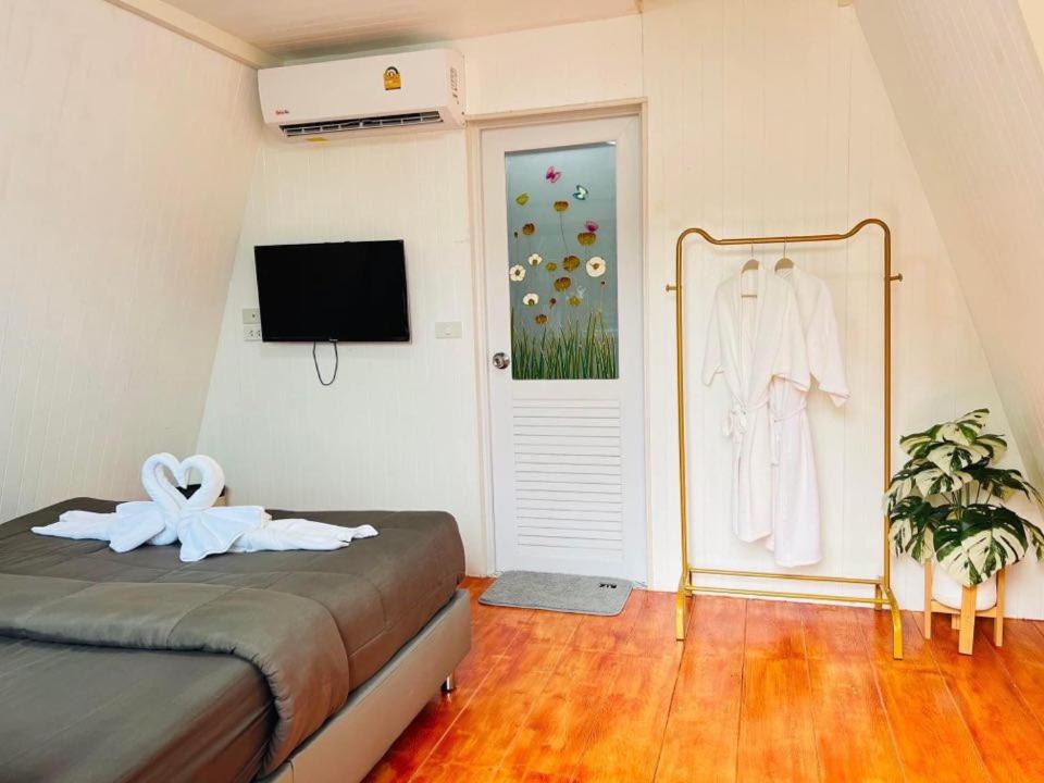 เคียงดาว โฮมสเตย์ แก่งกระจาน - Habitación Doble Con Vista Al Parque