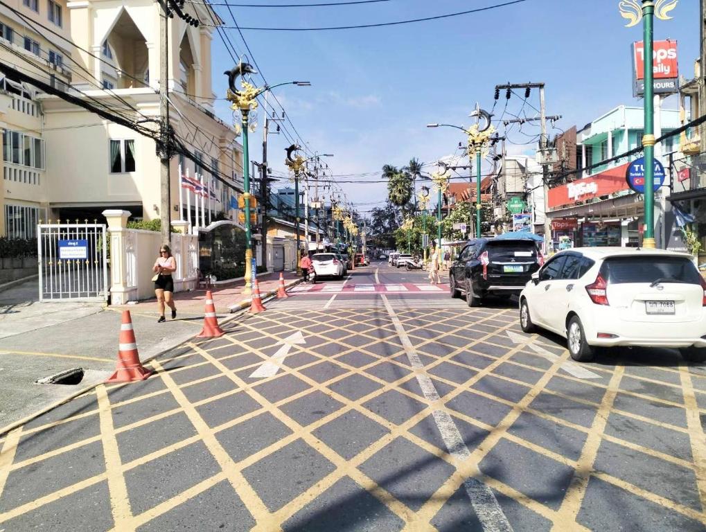 Minotel Patong - Resim 13