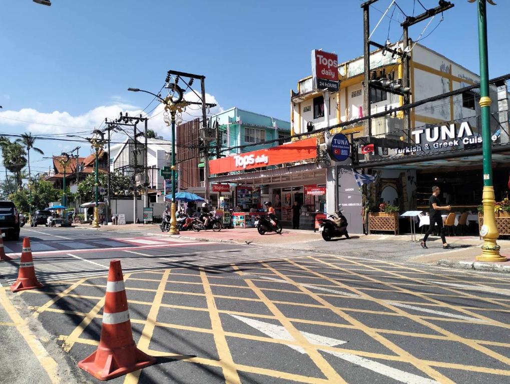 Minotel Patong - Resim 12