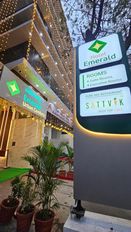 Certifikát, hodnocení, plakát nebo jiný dokument vystavený v ubytování Emerald Urban Comforts