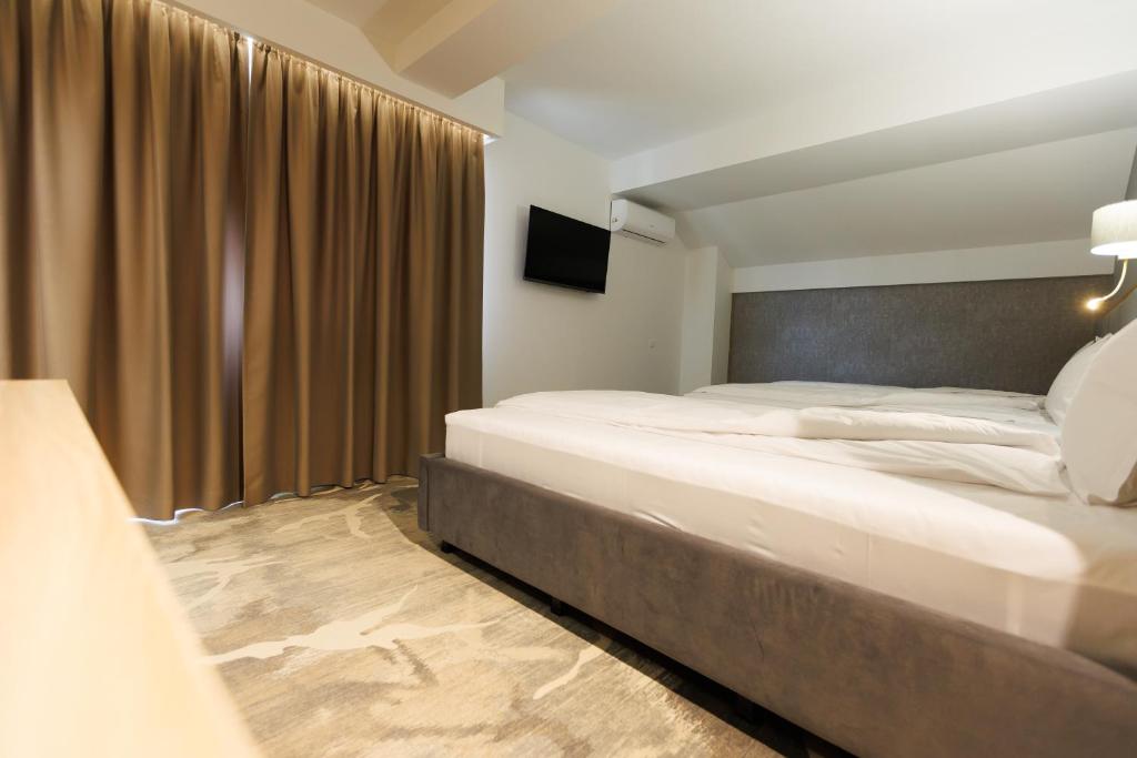 Pensiunea Axe Boutique - Triple Room