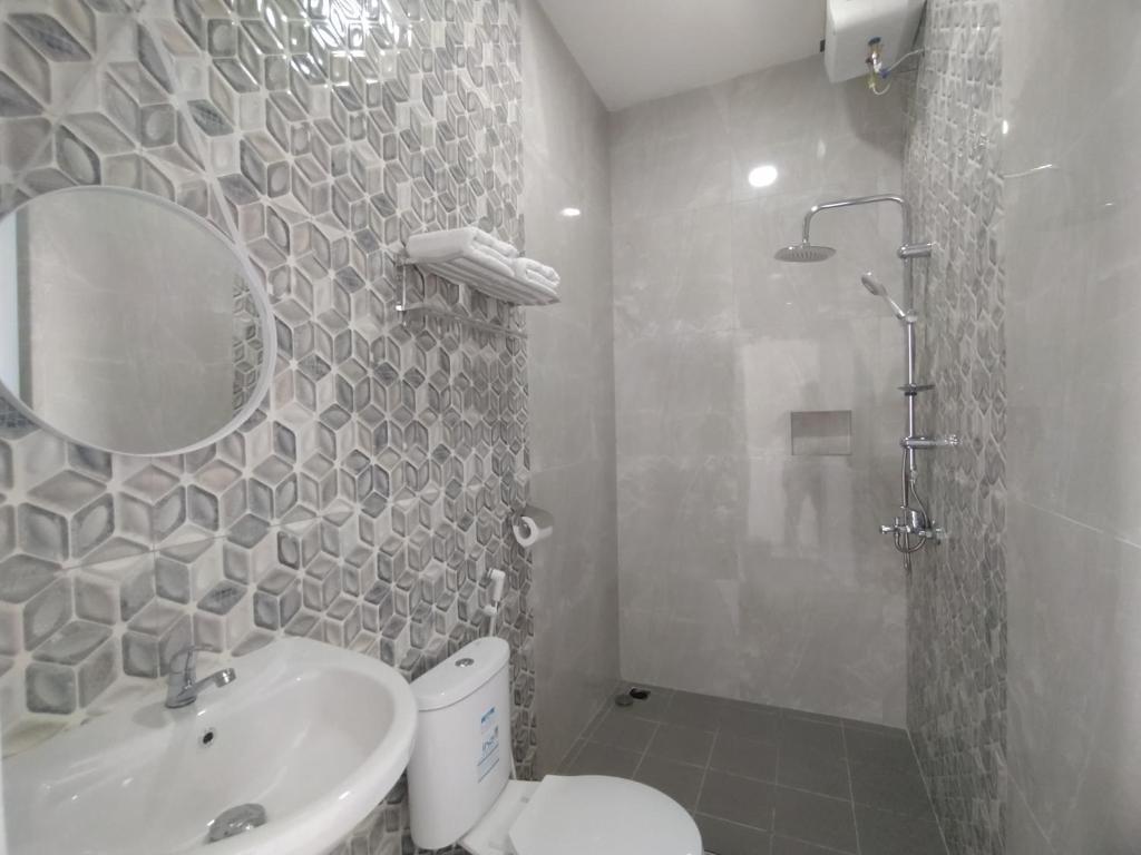 Bagno di Urbanview Hotel Nimara Ngawi by RedDoorz