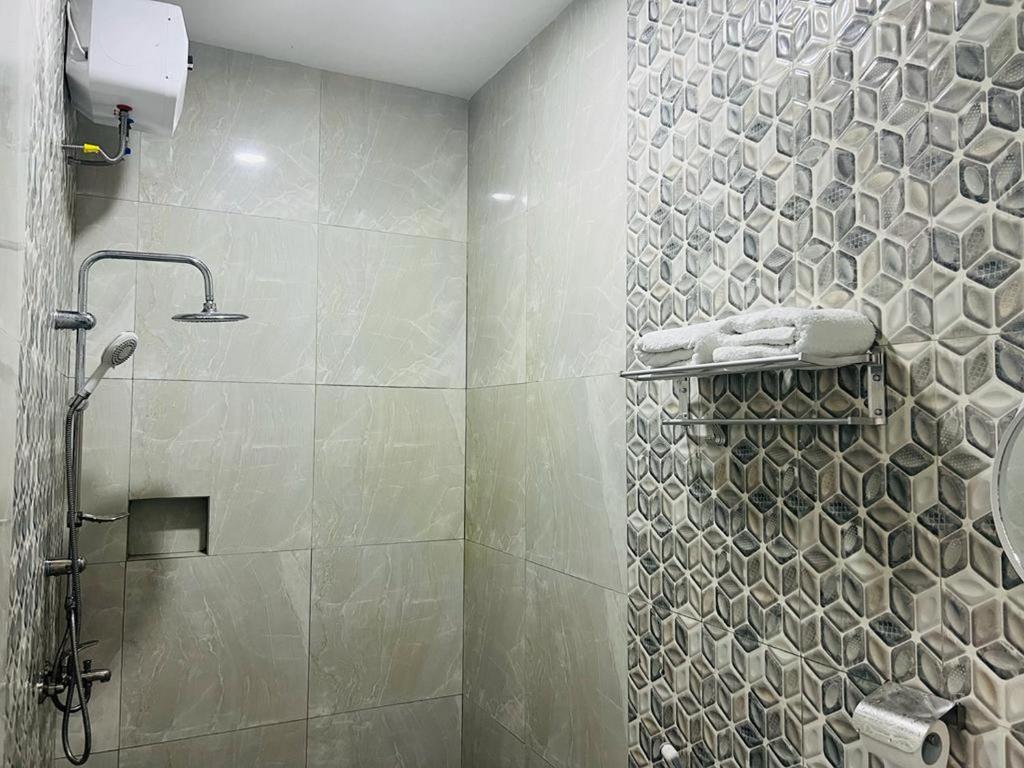 Bagno di Urbanview Hotel Nimara Ngawi by RedDoorz