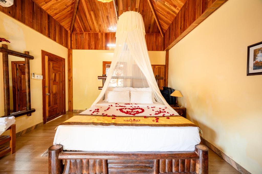 Bungalow - Nhìn Ra Mặt Nước