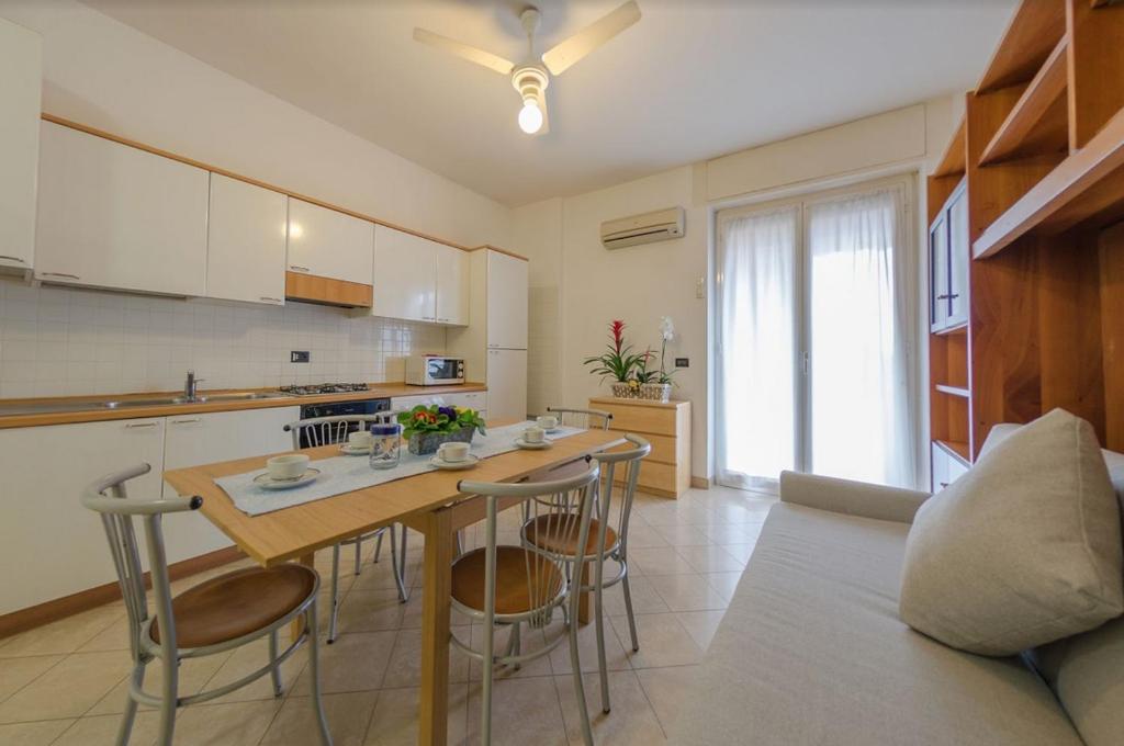 Η κουζίνα ή μικρή κουζίνα στο Residenza Adelaide 2