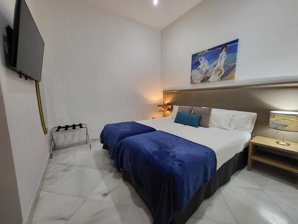 Casa Gloria Apartments - 18