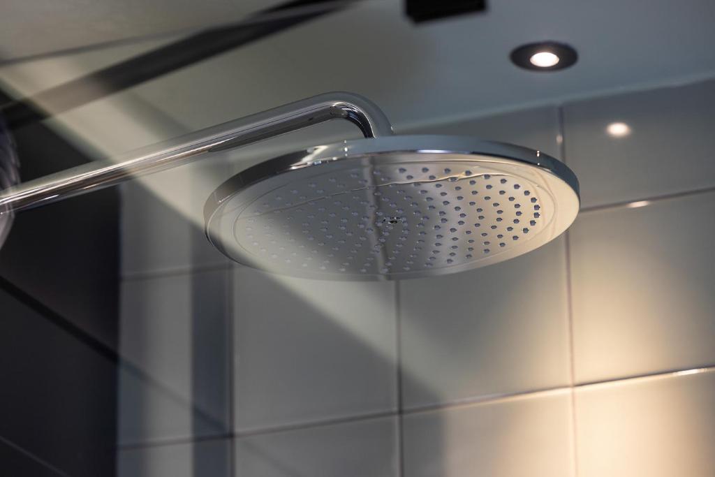 Les Artistes - Resim 13