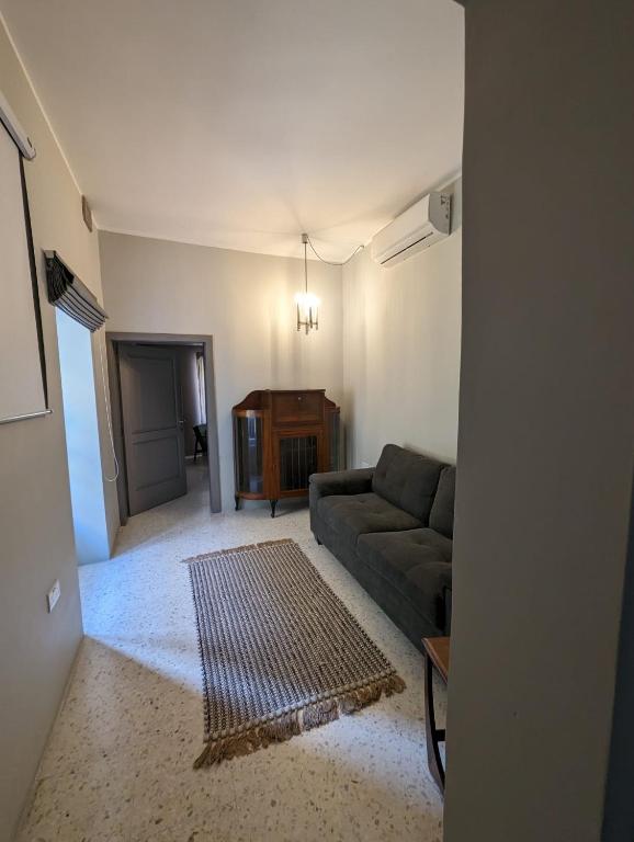 Stylish Retro Suites - 12