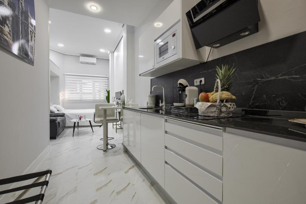 Lovely Apartment in Gran Via Madrid