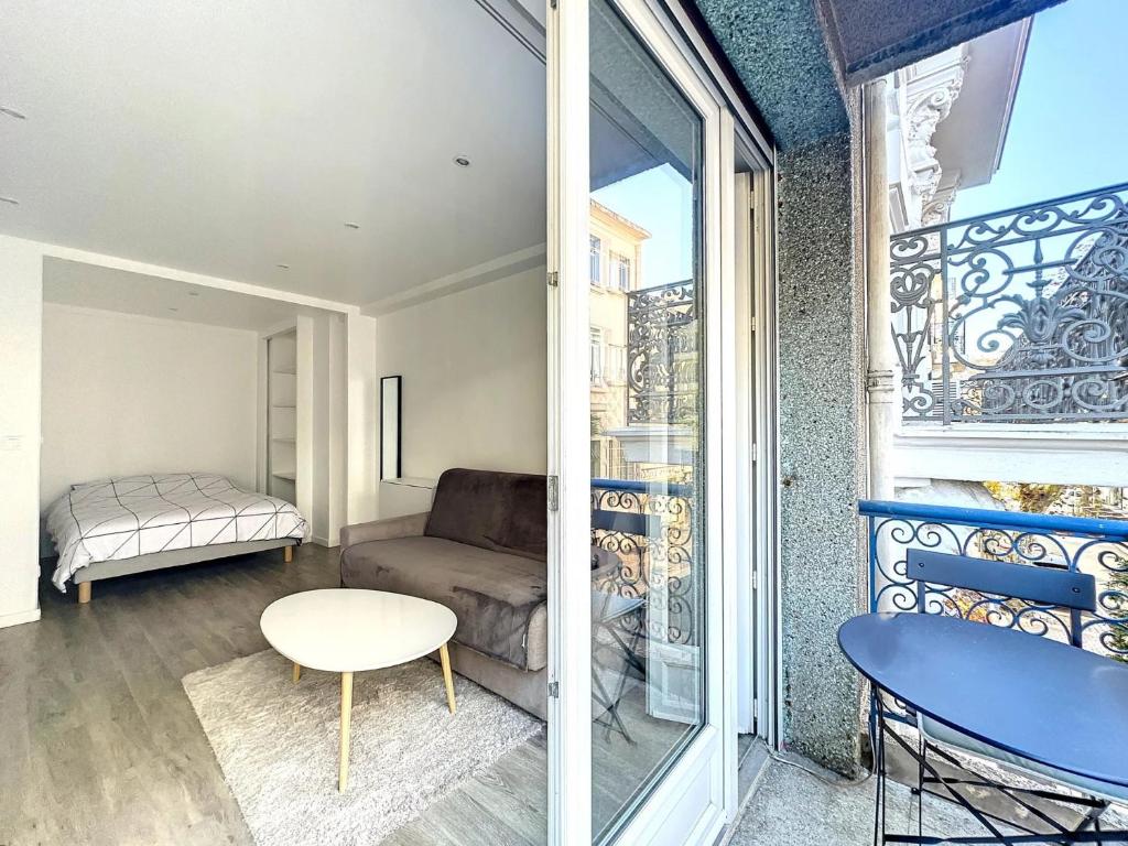 Posteľ alebo postele v izbe v ubytovaní superbe appartement avec terrasse centre-ville et plage à 5 min