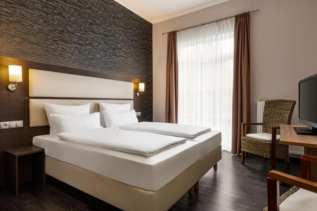 Amedia Express Bielefeld, Trademark Collection by Wyndham - Comfort Twin Room