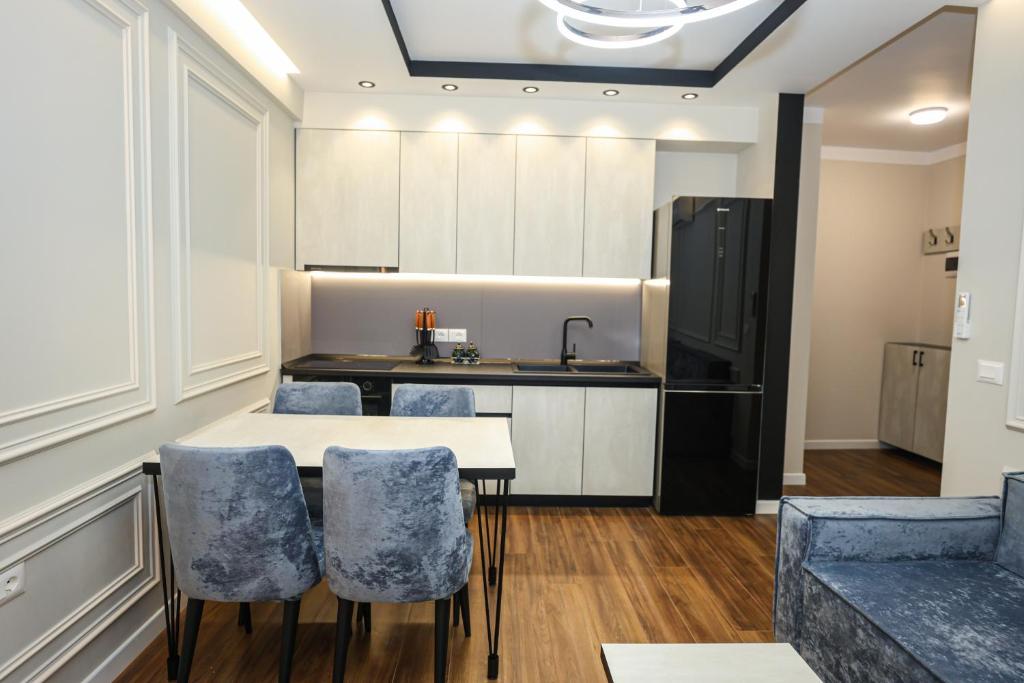 Miku Apartment-Cozy 1BD Apartment at Komuna e Parisit - Imazhi 9
