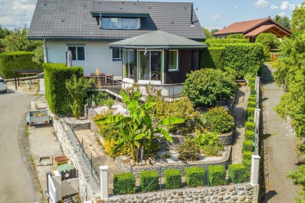 Φωτογραφία από το άλμπουμ του Studio cosy 32m2 independant dans maison σε La Balme-de-Sillingy