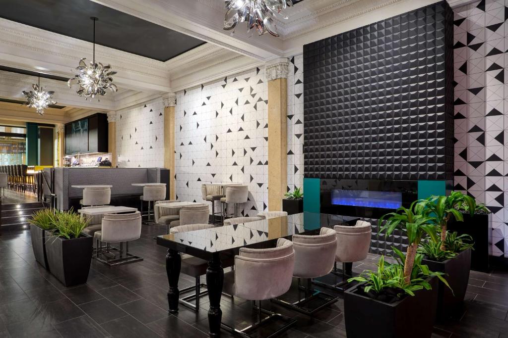 The Barnes San Francisco, Tapestry Collection by Hilton - Housity