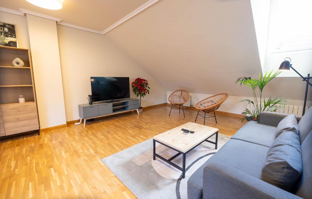 Atuaire Home La Merced en el centro histórico de Burgos PARKING INCLUIDO - 4