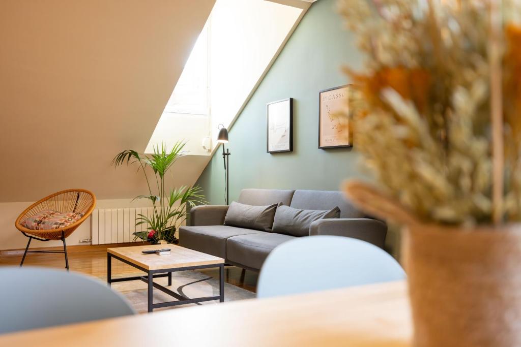 Atuaire Home La Merced en el centro histórico de Burgos PARKING INCLUIDO - 1