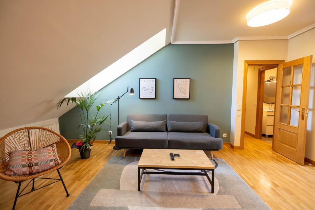 Atuaire Home La Merced en el centro histórico de Burgos PARKING INCLUIDO - 3