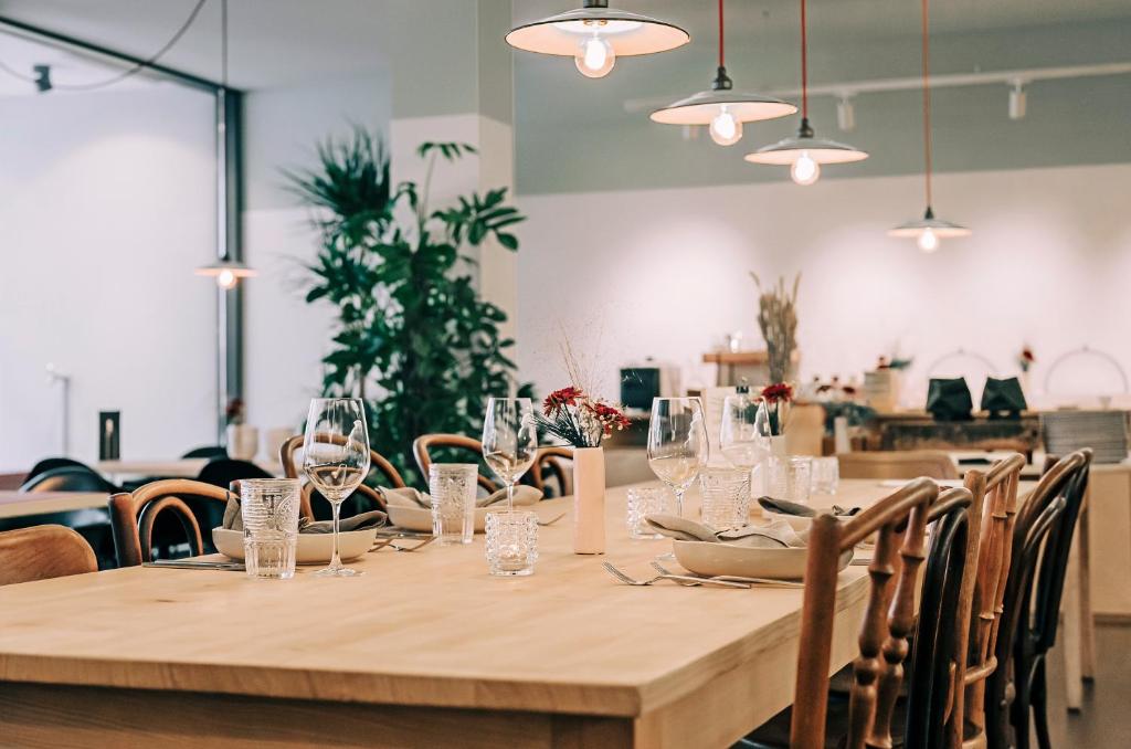 Hotel Dom, zentral - herzlich - sozial engagiert - Resim 22