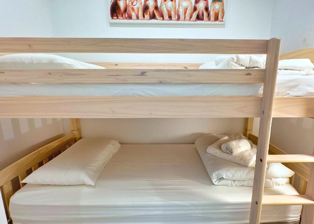 Posteľ alebo postele v izbe v ubytovaní SKOL 350. Great 2 Bedroom Apartment in Skol Marbella