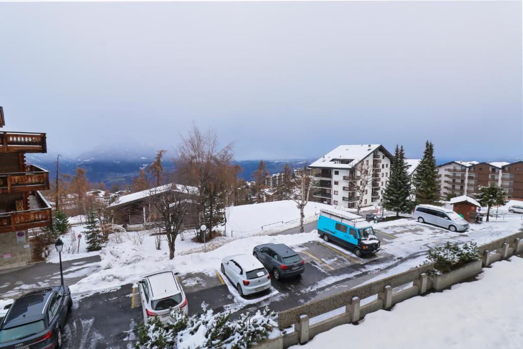 Chaleureux studio proche des pistes de ski v zimě