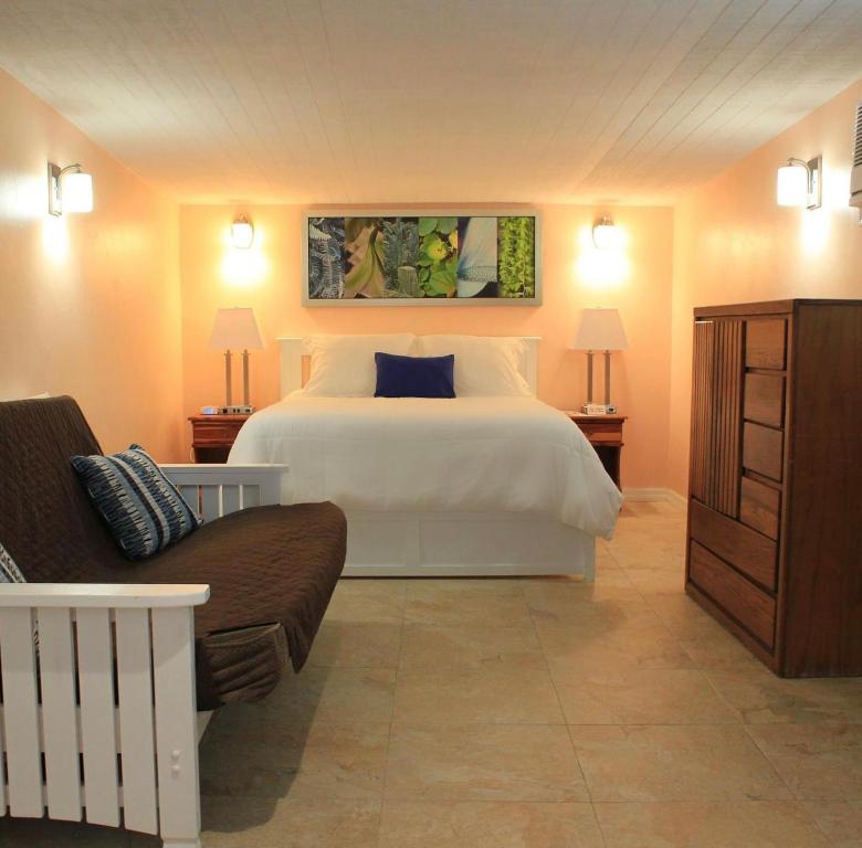 Sunset Cove Beach Resort - Bayside