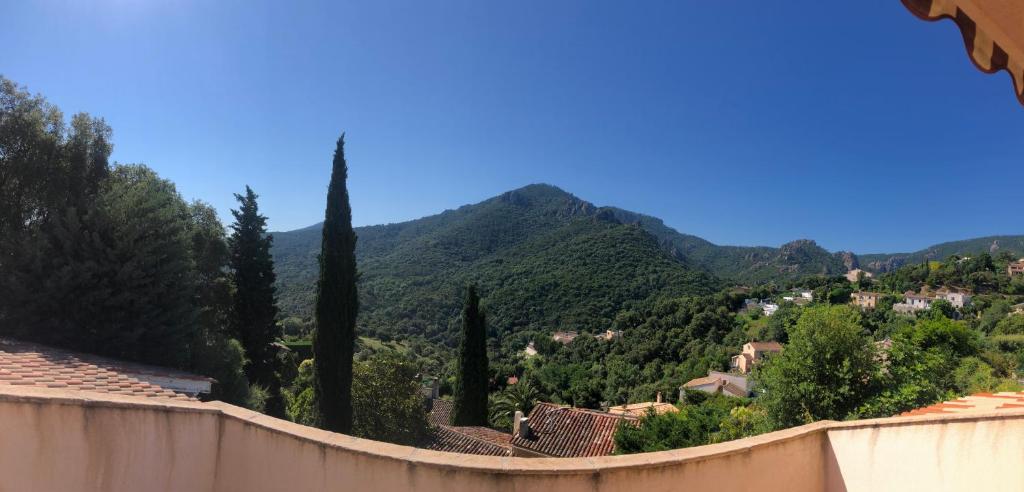Villa overlooking the Esterel, private swimming pool