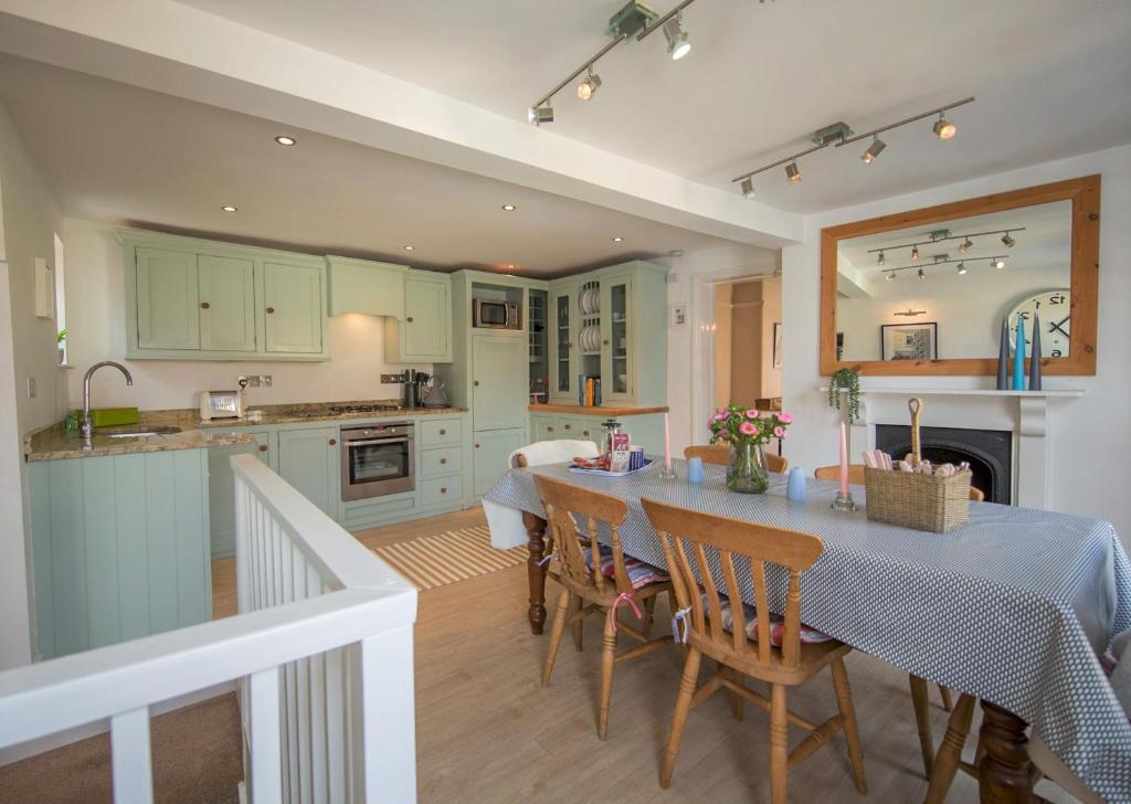 3 Trinity Street 4