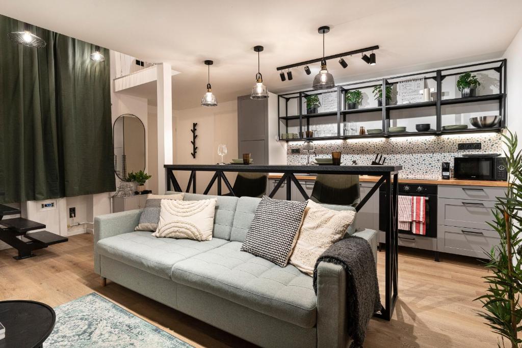 Opera 18 Apartment 1065 Budapest, 18 Lázár utca kép - 1