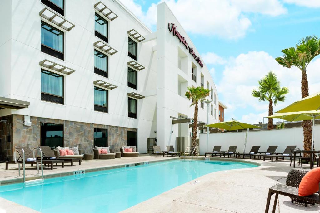 Hampton Inn & Suites - Napa, CA