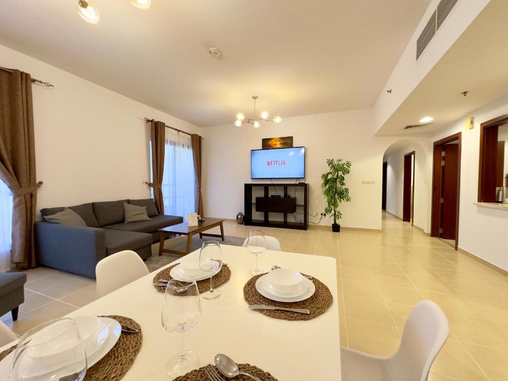 Fotografie z fotogalerie ubytování Dar Vacation - Great Spacious 2BR Apartment in Jumeirah Beach Residence v Dubaji