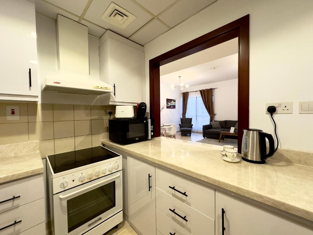 Fotografie z fotogalerie ubytování Dar Vacation - Great Spacious 2BR Apartment in Jumeirah Beach Residence v Dubaji