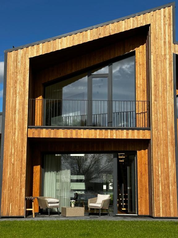 Το κτήριο όπου στεγάζεται  το διαμέρισμα