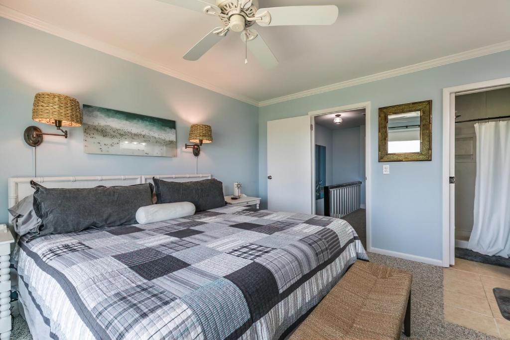 Ocean Front D-Building - POOL ACCESS AND OCEAN VIEWS!!!客房内的一张或多张床位