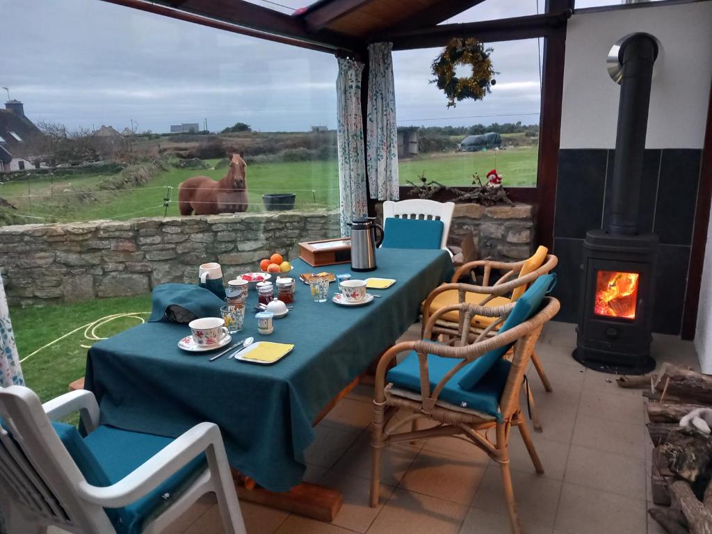 Χώρος καθιστικού στο Chambres d'hôtes de Kermerrien