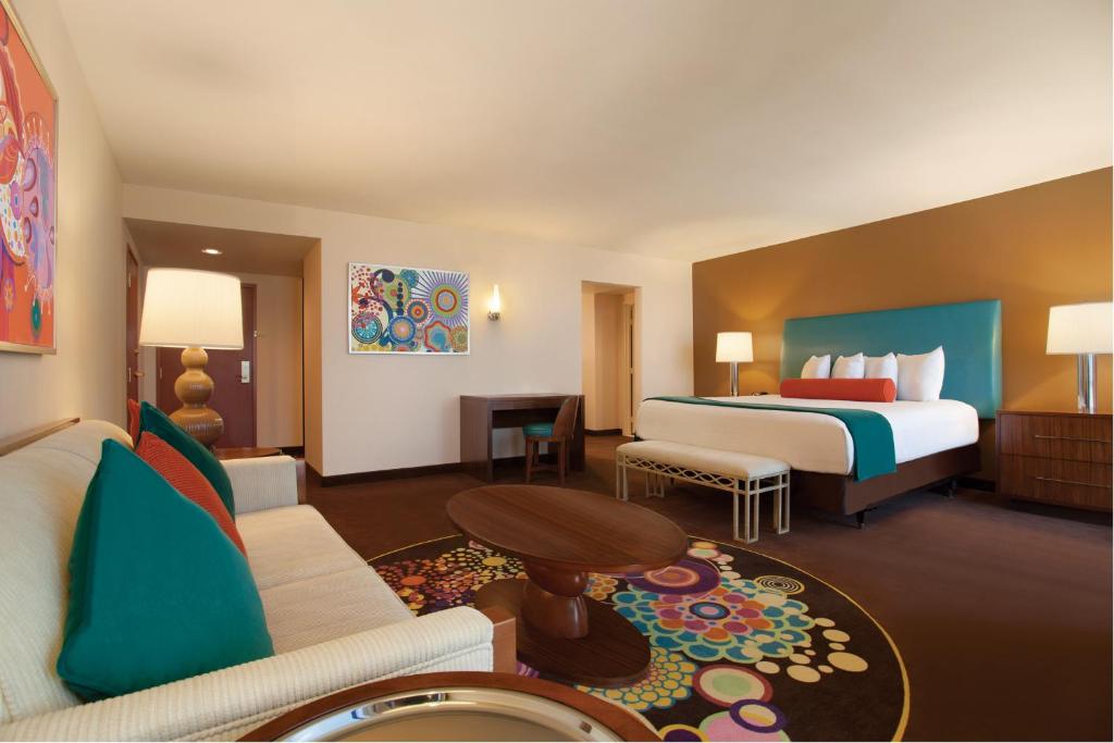 Rio Hotel & Casino, a Destination by Hyatt Hotel - King Room